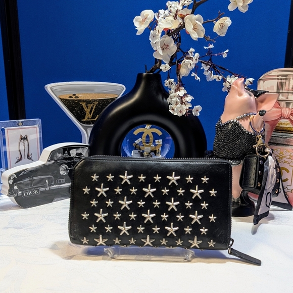 Jimmy Choo Carnaby Star Studded Zip Around Wallet - Black And Silver